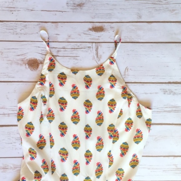 White Scallop Lace Spaghetti Strap Romper - Picture 3 of 7